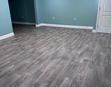 305 Northwestern Court - Photo Thumbnail 2