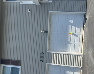 305 Northwestern Court - Photo Thumbnail 11