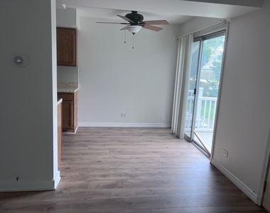 305 Northwestern Court - Photo Thumbnail 5