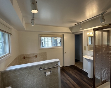 637 W Main Street - Photo Thumbnail 7