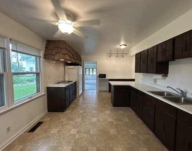 637 W Main Street - Photo Thumbnail 2