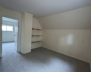 637 W Main Street - Photo Thumbnail 10