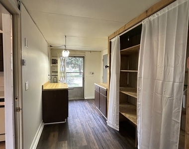 637 W Main Street - Photo Thumbnail 1