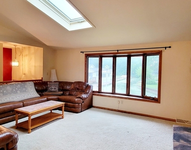 41511 N Country Club Drive - Photo Thumbnail 6