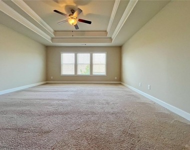 330 Holdings Drive - Photo Thumbnail 13