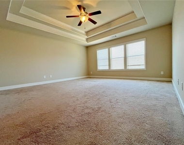 330 Holdings Drive - Photo Thumbnail 16