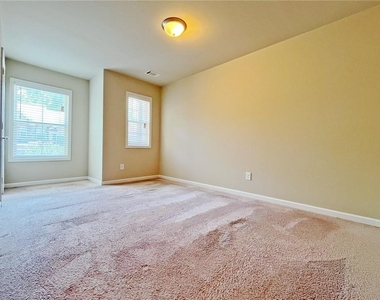 330 Holdings Drive - Photo Thumbnail 25