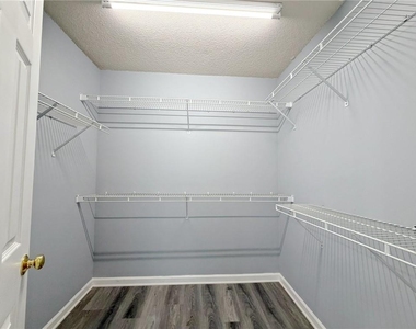 11545 Carriage Park Lane - Photo Thumbnail 20