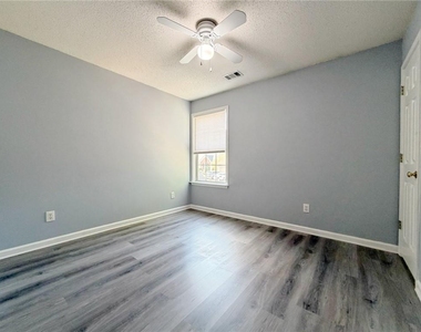 11545 Carriage Park Lane - Photo Thumbnail 14