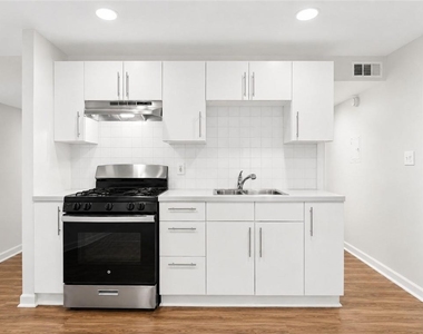 3193 E Point Street - Photo Thumbnail 7