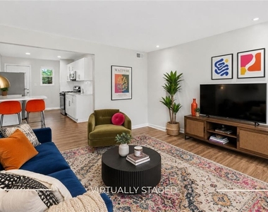 3193 E Point Street - Photo Thumbnail 2
