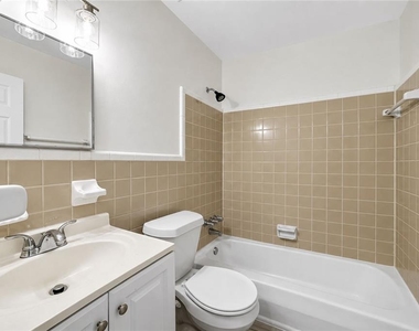 3193 E Point Street - Photo Thumbnail 10