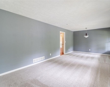 1291 Stephens Street Sw - Photo Thumbnail 8