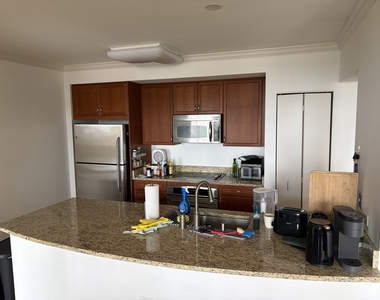 807 Davis Street - Photo Thumbnail 1