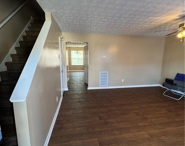 5869 Strathmoor Manor Circle - Photo Thumbnail 1