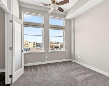 201 W Ponce De Leon Avenue - Photo Thumbnail 14