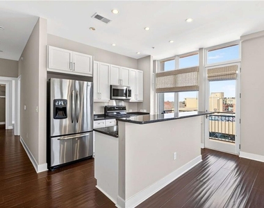 201 W Ponce De Leon Avenue - Photo Thumbnail 3