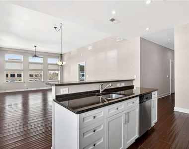 201 W Ponce De Leon Avenue - Photo Thumbnail 4