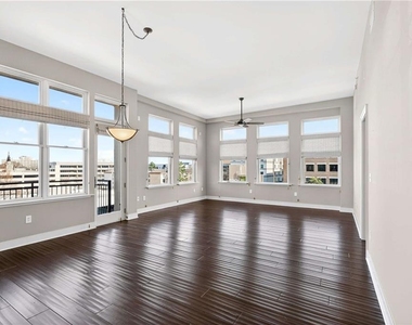 201 W Ponce De Leon Avenue - Photo Thumbnail 2