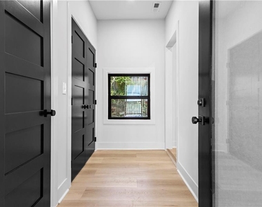 646 Robert Street Nw - Photo Thumbnail 20