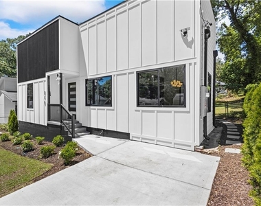 646 Robert Street Nw - Photo Thumbnail 3