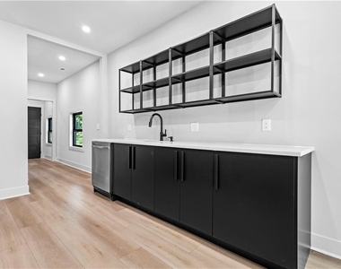 646 Robert Street Nw - Photo Thumbnail 11