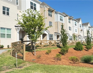 709 Alburgh Alley - Photo Thumbnail 28