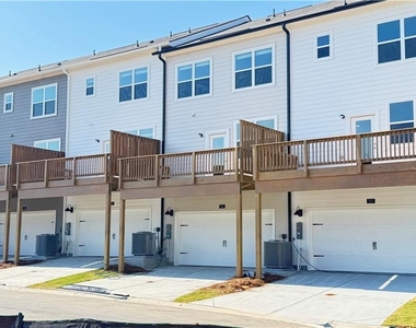 709 Alburgh Alley - Photo Thumbnail 27