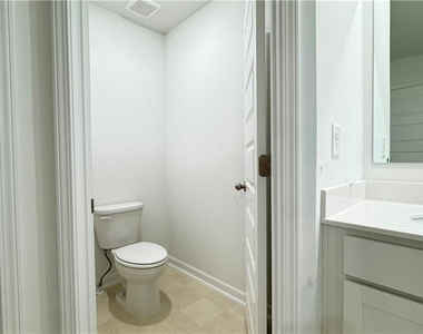 709 Alburgh Alley - Photo Thumbnail 25