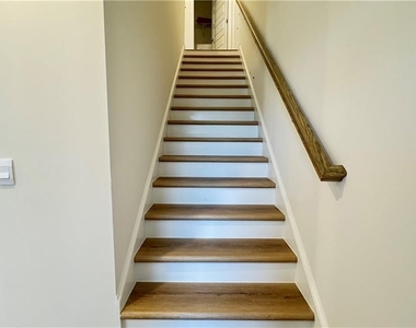 709 Alburgh Alley - Photo Thumbnail 14