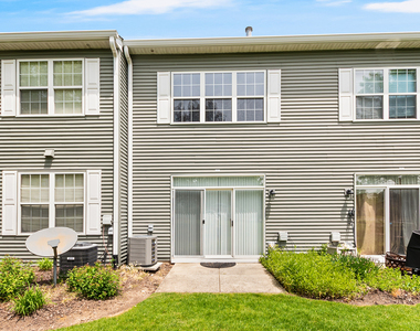 913 Genesee Drive - Photo Thumbnail 20