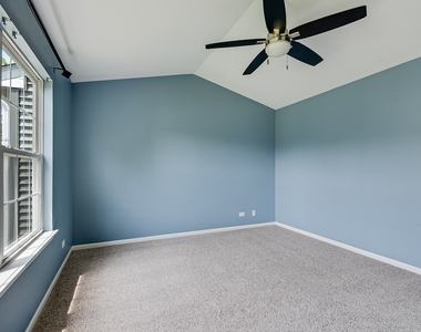 913 Genesee Drive - Photo Thumbnail 14