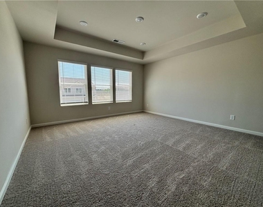 101 Lavender Circle - Photo Thumbnail 13