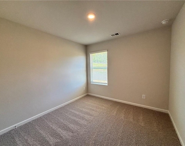101 Lavender Circle - Photo Thumbnail 28
