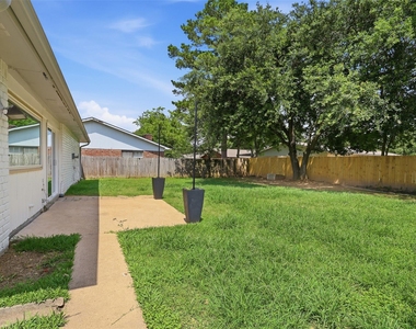 4035 Cypressdale Drive - Photo Thumbnail 15