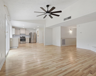 4035 Cypressdale Drive - Photo Thumbnail 3