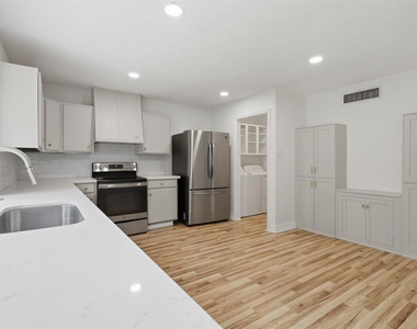 4035 Cypressdale Drive - Photo Thumbnail 4