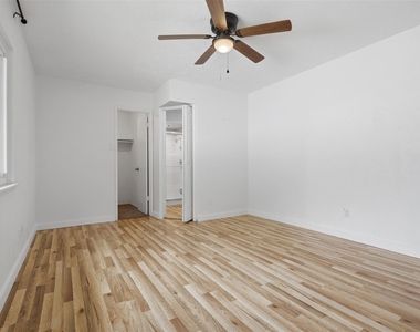 4035 Cypressdale Drive - Photo Thumbnail 7