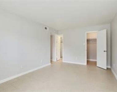3300 Pebblebrook Drive - Photo Thumbnail 7