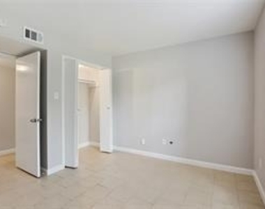 3300 Pebblebrook Drive - Photo Thumbnail 5