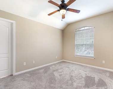 5035 Logans Landing Lane - Photo Thumbnail 25
