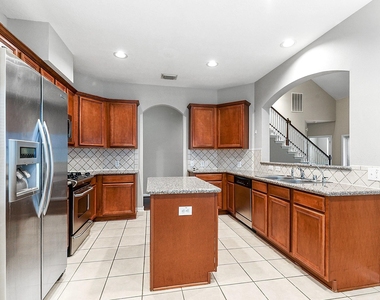 5035 Logans Landing Lane - Photo Thumbnail 11