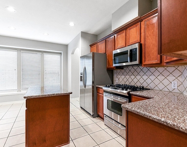 5035 Logans Landing Lane - Photo Thumbnail 10