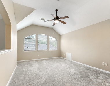 5035 Logans Landing Lane - Photo Thumbnail 21