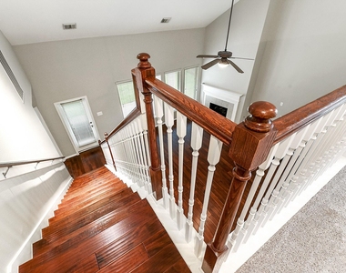 5035 Logans Landing Lane - Photo Thumbnail 20