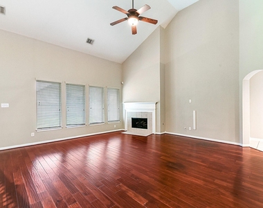 5035 Logans Landing Lane - Photo Thumbnail 13