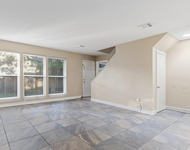 10810 Sugar Hill Drive - Photo Thumbnail 8