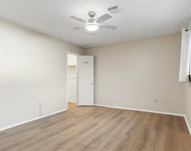 10810 Sugar Hill Drive - Photo Thumbnail 20