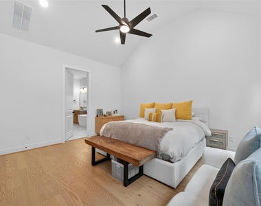 9722 Dani Lake Drive - Photo Thumbnail 33