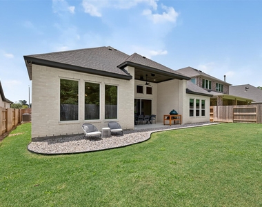 9722 Dani Lake Drive - Photo Thumbnail 40